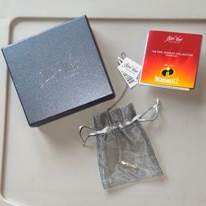 NWT Limited Edition Alex Woo Incredibles 2 Power Mom Sterling Silver Necklace